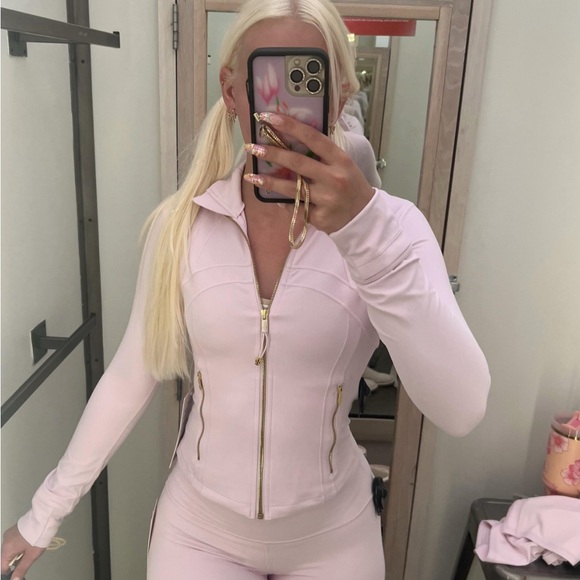 lululemon athletica Jackets & Blazers - Lululemon Define Cropped Jacket Blush Quartz Gold Brand New Women’s Size 6 Pink